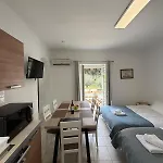 Kaniaris Olive Garden House