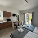 Kaniaris Olive Garden House *