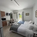 Kaniaris Olive Garden House