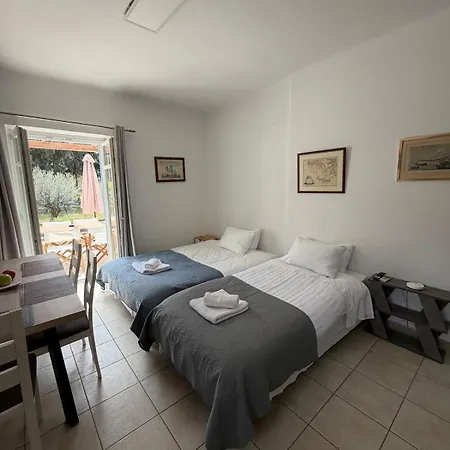 Kaniaris Olive Garden House Apartmán